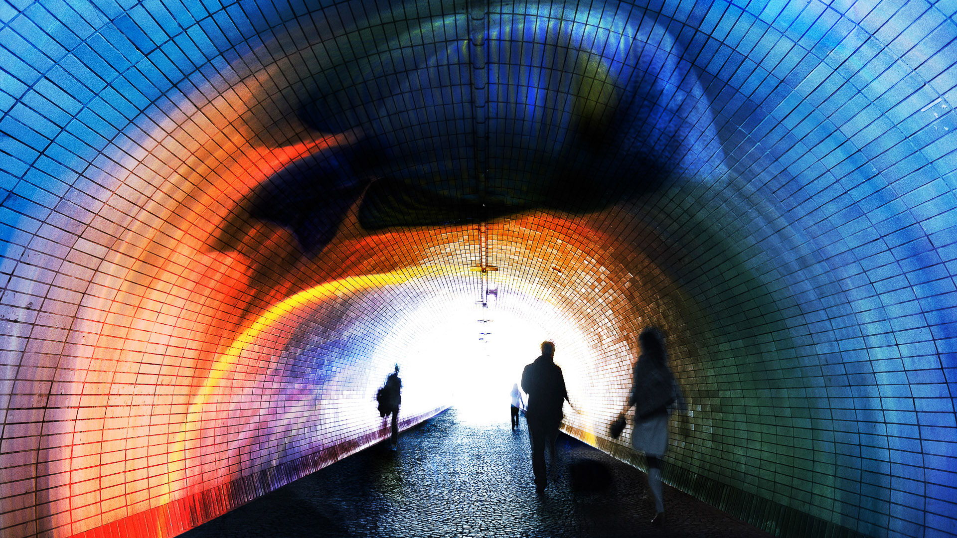 Media installation in a pedestrain tunnel