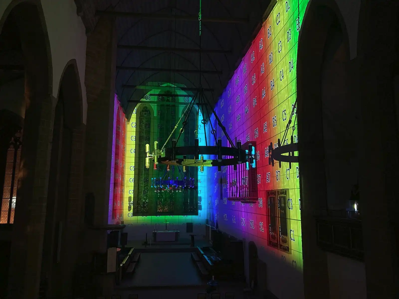 Prüfbild für das Mapping der Videoinstallation Silence in der Augustinerkirche Erfurt