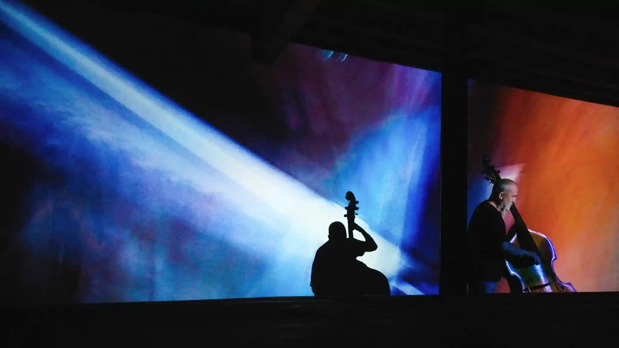 Live Konzert mit Eberhard Krahnemann vor Liquid Image in der Reuschenberger Mühle in Leverkusen
