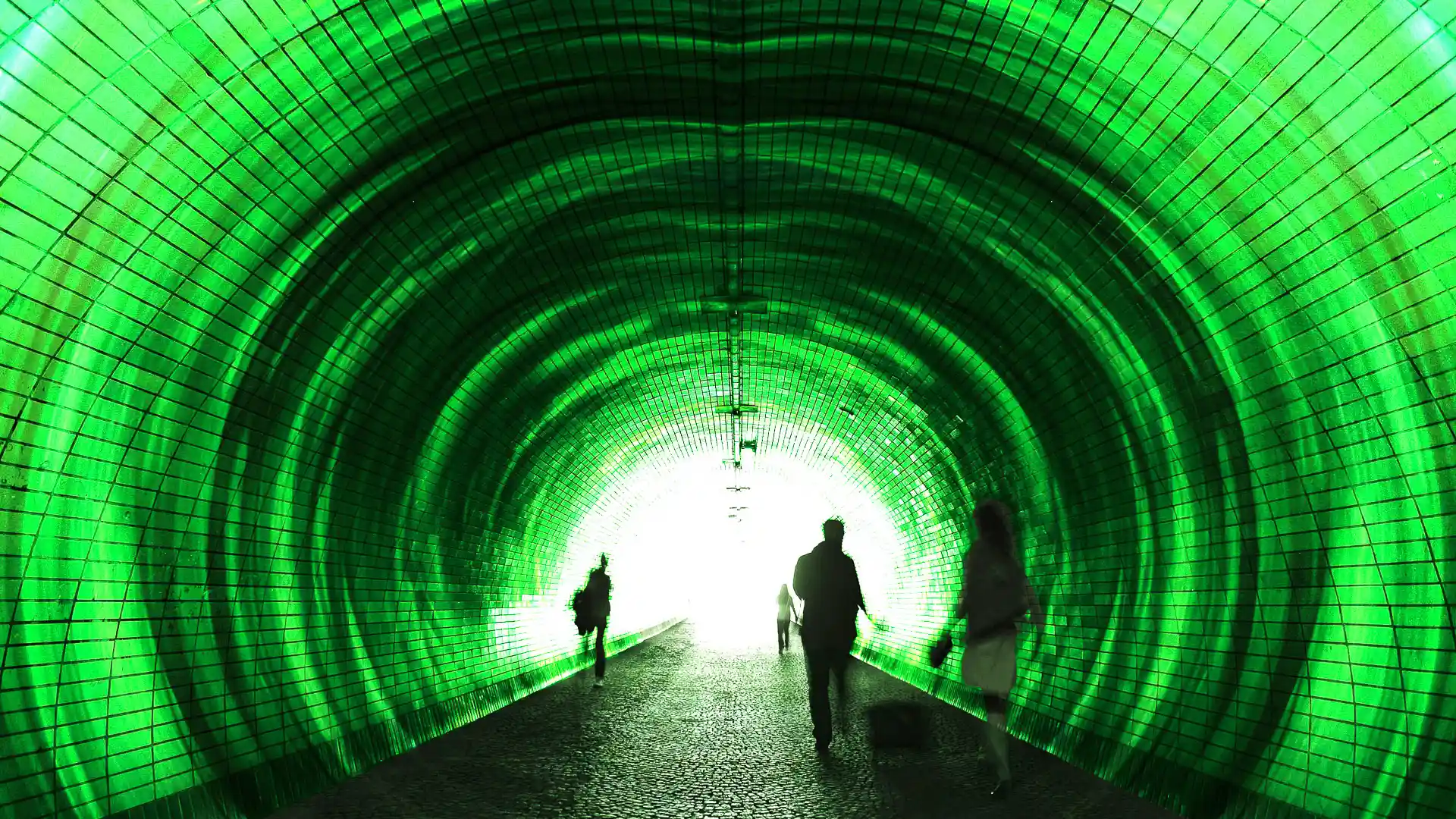 Plans, Pedestrian Tunnel, Lichtkunst und Klangkunst beleben No-Go-Area, Bild 2