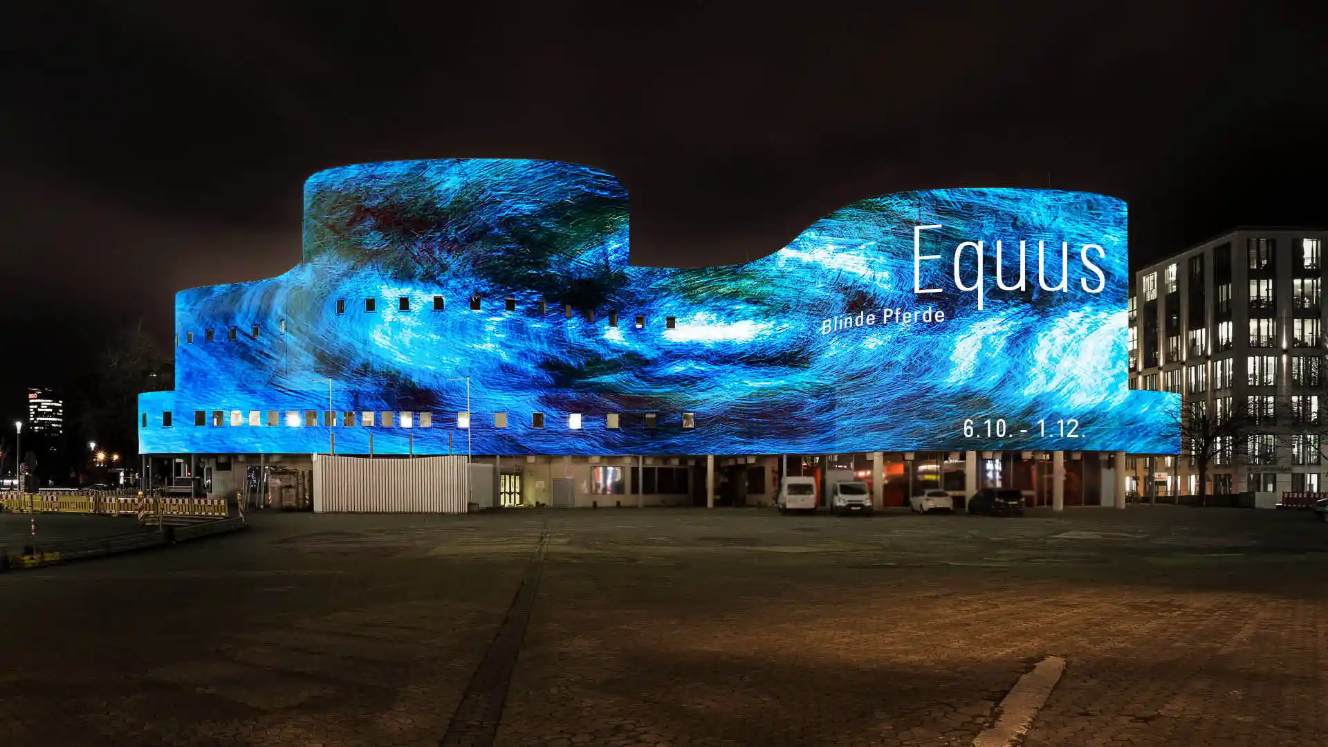 Plans, Schauspielhaus Düsseldorf, Videomapping verwandelt ein Gebäude zum Urban Screen, die Bühne wird zum Stadtraum, Bild 4