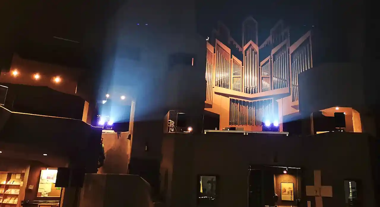 Organ Mariendom Neviges with light installation for PHARUS