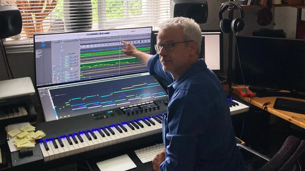 Area Composer Ronald Gaube arbeitet in seinem Tonstudio am Soundtrack zu EMPATHY
